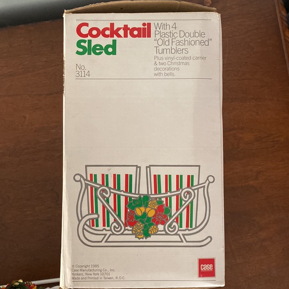Vintage 1980s cocktail sled set of 4 striped tumblers in metal Christmas sleigh - Picture 3 of 5